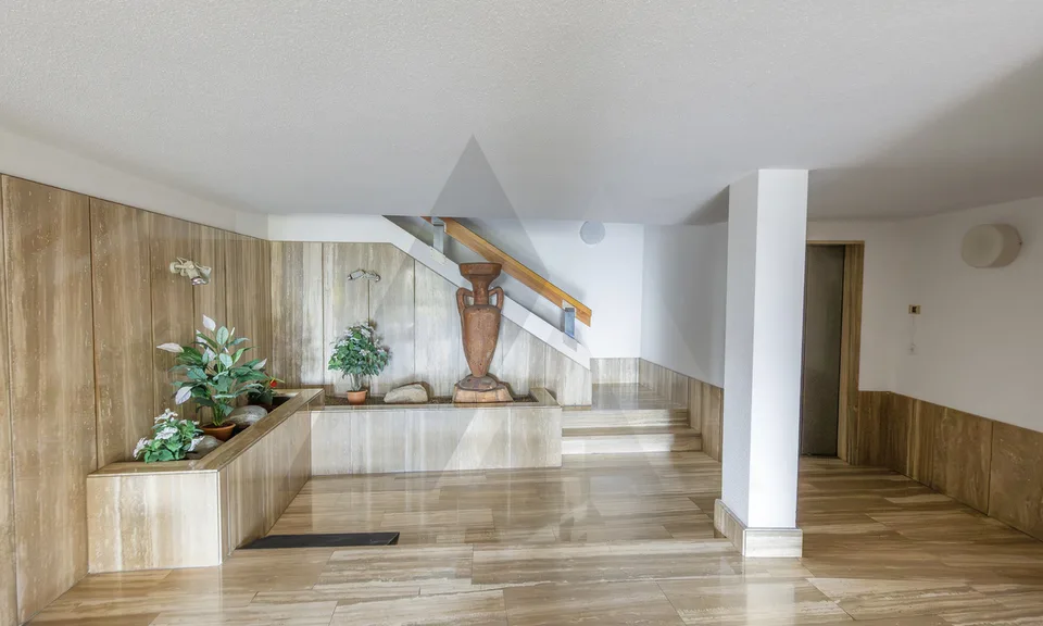 STUDIO ARREDATO CON TERRAZZA E VISTA LAGO – Foto 12 von 12