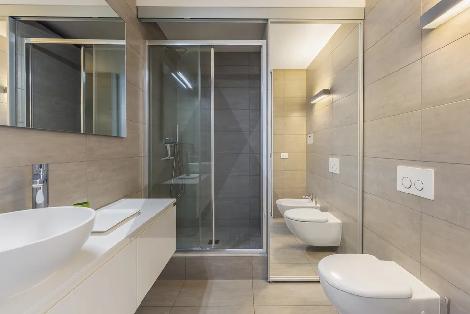 STUDIO ARREDATO CON TERRAZZA E VISTA LAGO