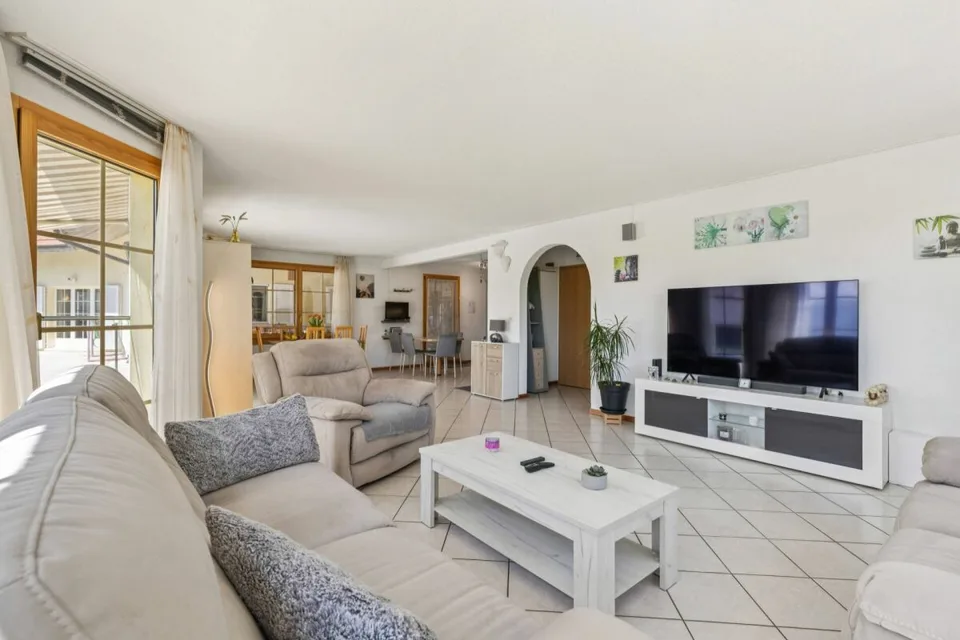 Suchy - Magnifica villa semindipendente di 5.5 locali