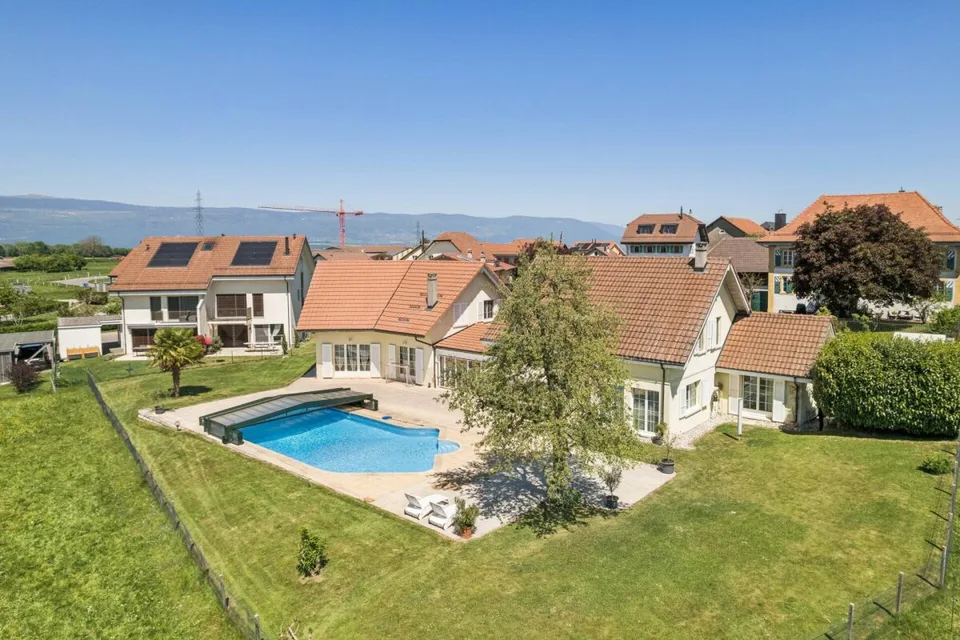 Suchy - Magnifica villa semindipendente di 5.5 locali