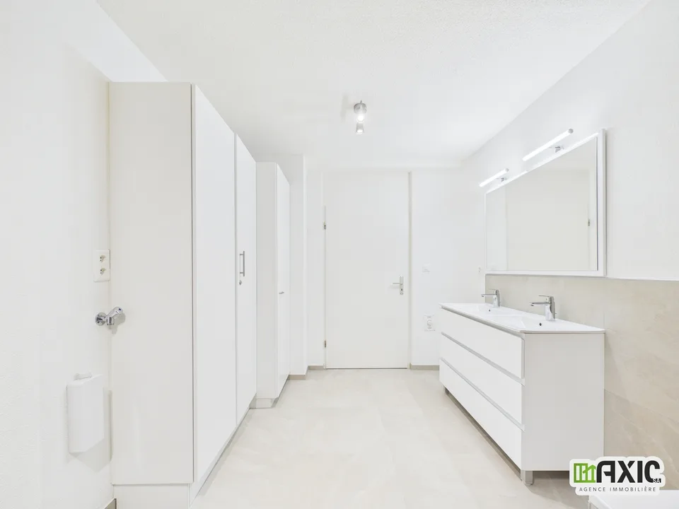 Charmant appartement de 3 pièces au 1er étage à Alle