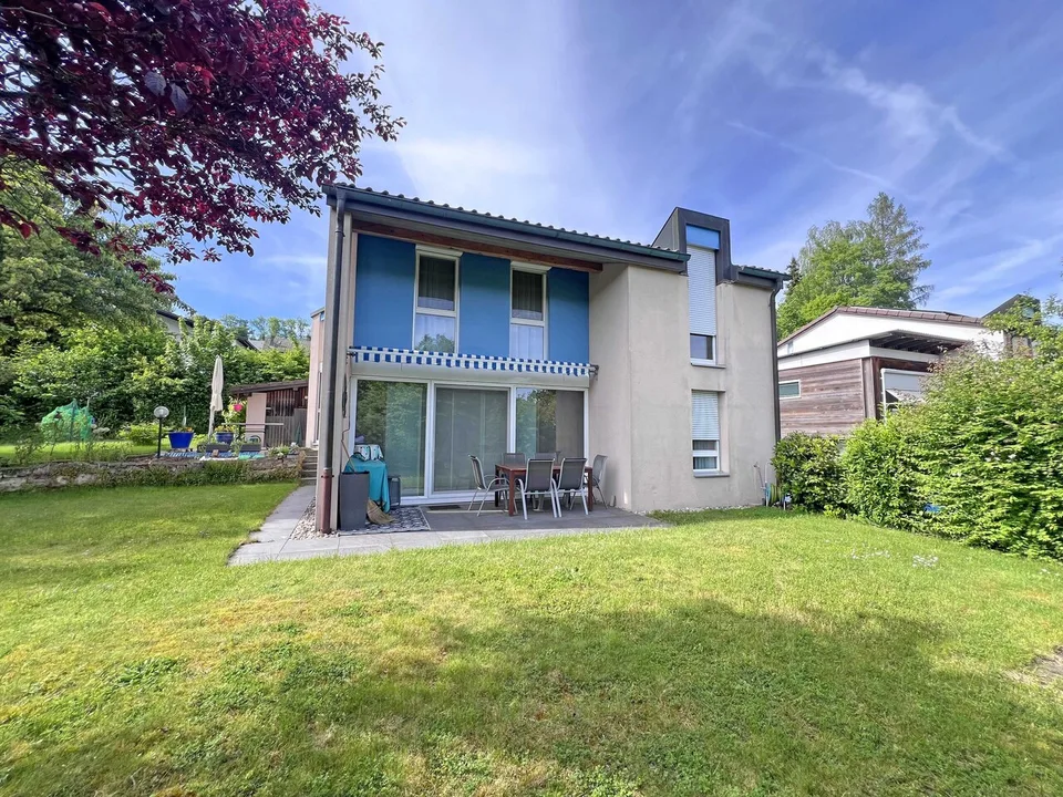 Villa indipendente di 6.5 locali in un'oasi di pace