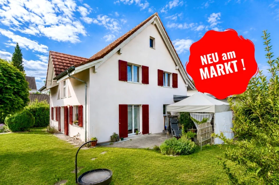 Charmantes Einfamilienhaus mit Garten & Carport