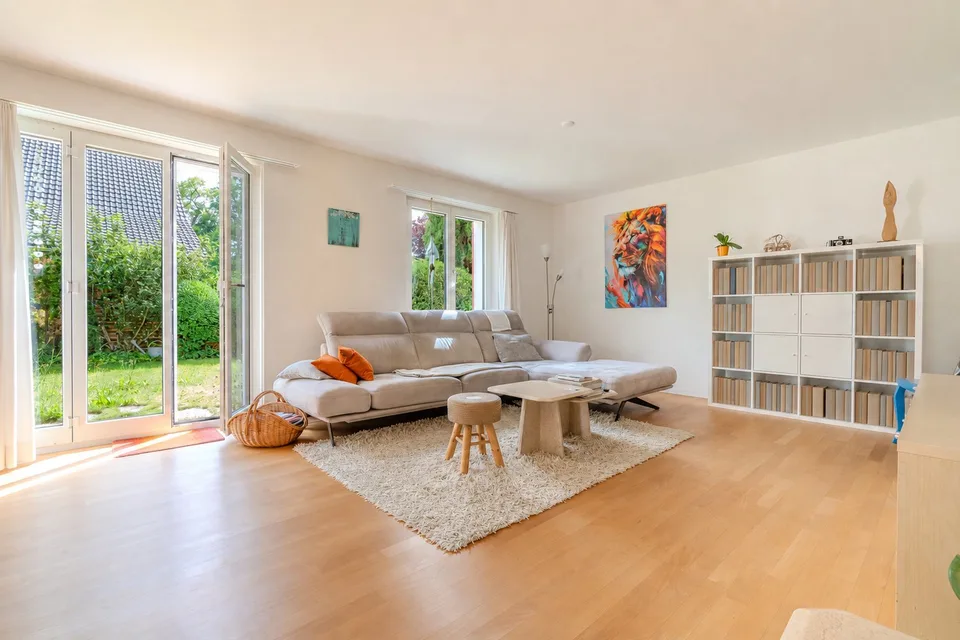 Charmantes Einfamilienhaus mit Garten & Carport – Foto 8 von 20
