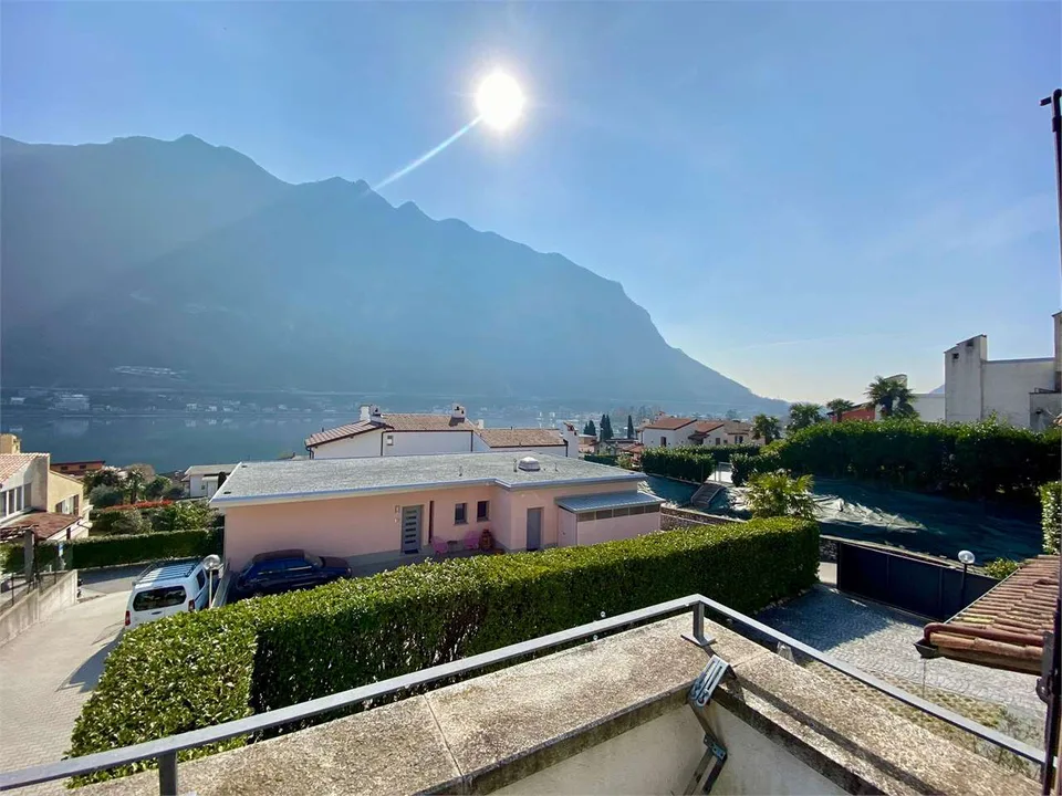 A Riva San Vitale - Incantevole villetta 5.5 loc con vista lago (I/D) – photo 13 of 15