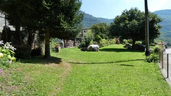 Nous vendons un terrain constructible à Sonvico