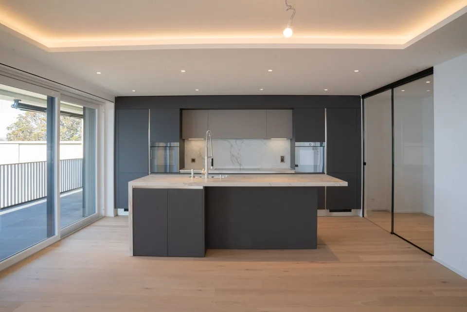 Magnifique attique de 5.5 pièces à vendre avec vue exceptionnelle sur le lac Léman – Foto 7 von 21
