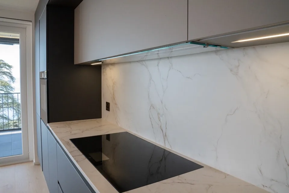Magnifique attique de 5.5 pièces à vendre avec vue exceptionnelle sur le lac Léman – Foto 13 von 21