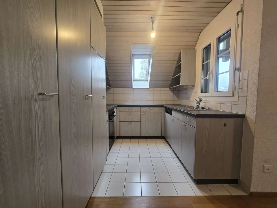 Immeubles d'habitation et commerciaux avec réaménagement approuvé en plus d'espaces de vie