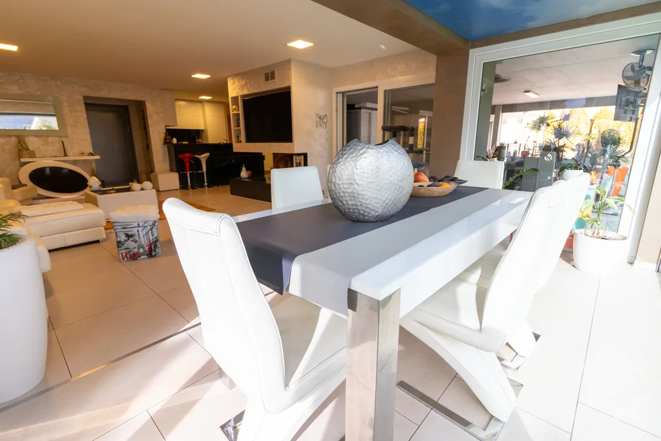 Magnifique villa en PPE avec grand jardin et sous-sol – Foto 8 von 13