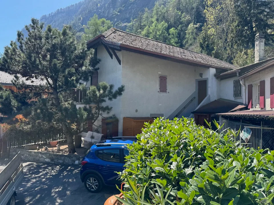 Maison "Les Cases-cades" / St-Maurice / 2 appart.  / EXCLUSIVITE