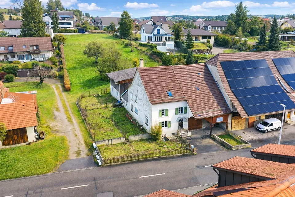 2'972 m² of large building land with a farmhouse – photo 11 of 12