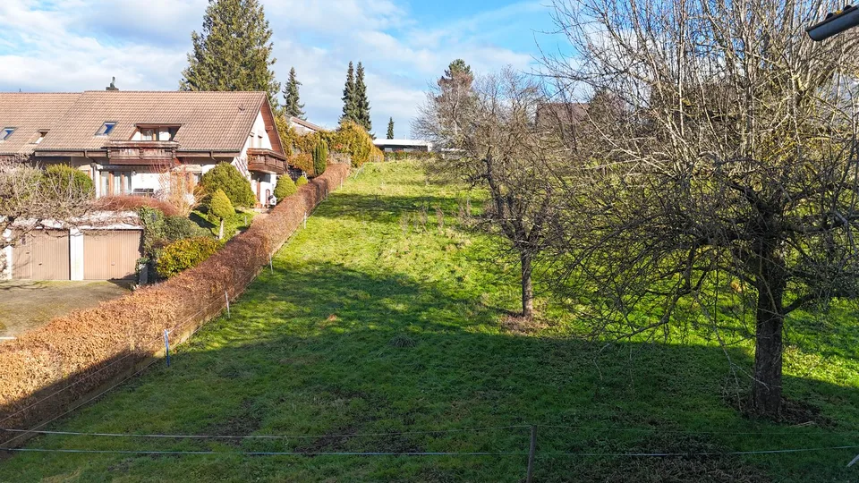 2'972 m² grosses Bauland mit Bauernhaus