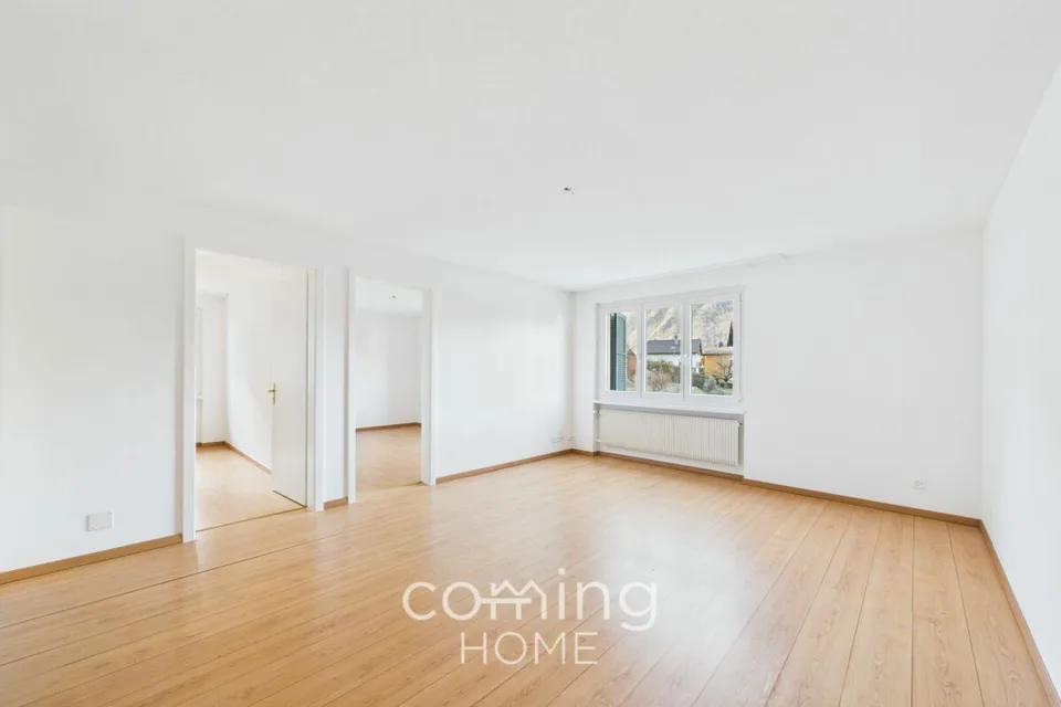 Balcon, vue sur les montagnes et calme - appartement de 3,5 pièces bien entretenu dans la ville ensoleillée de Viège