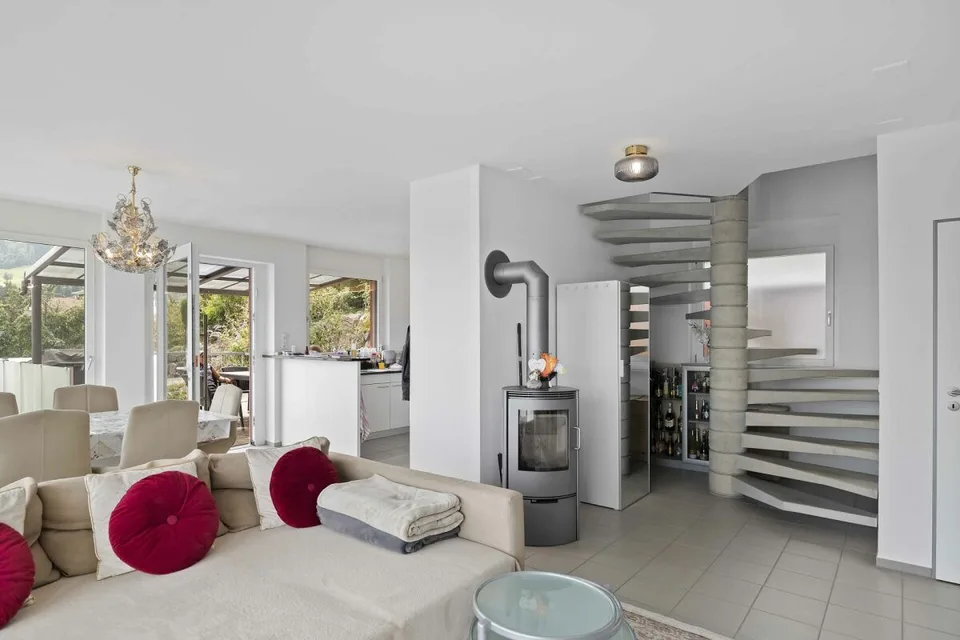 Charmante Maisonette-Gartenwohnung mit atemberaubender Aussicht