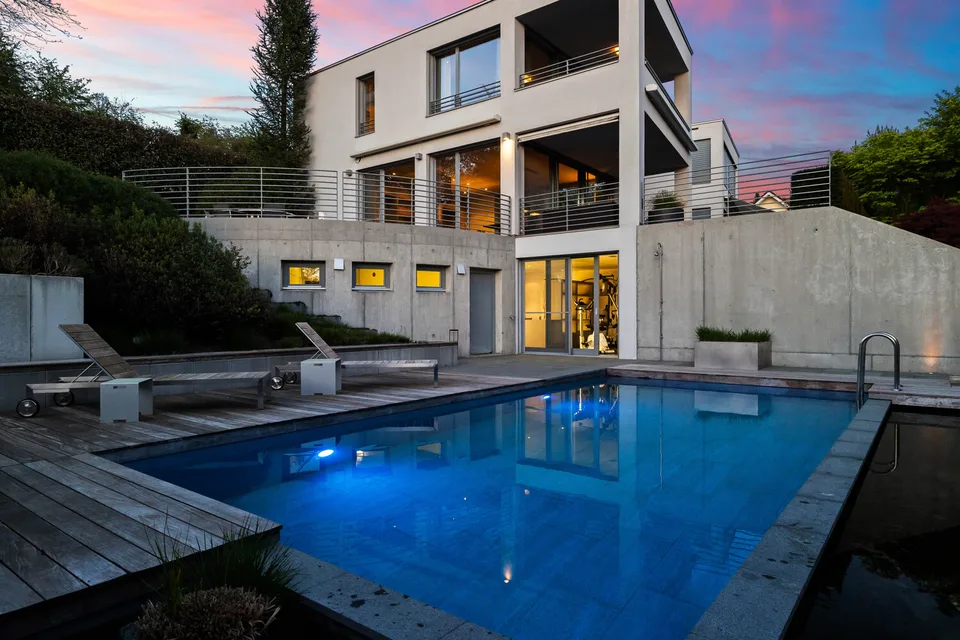 Villa mit Weitblick, Pool und Wellness in Olsberg