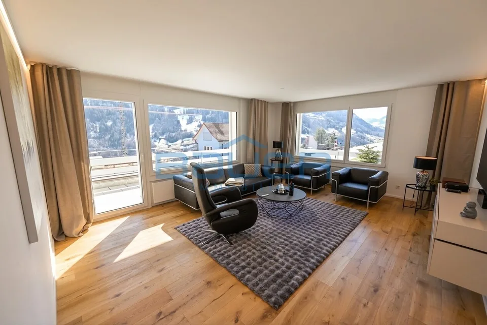 *Réservé* Attrayant MFH avec 3 unités d'habitation, idéal pour investisseurs