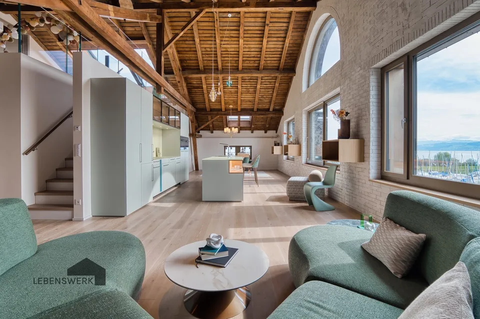 RISERVATO: Creare, arrivare e rimanere. Appartamento loft esclusivo nel porto