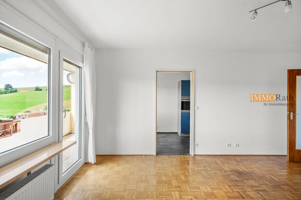 IMMORath.de - 2,5-Zimmer Wohnung mit Balkon und einzigartigem Ausblick
