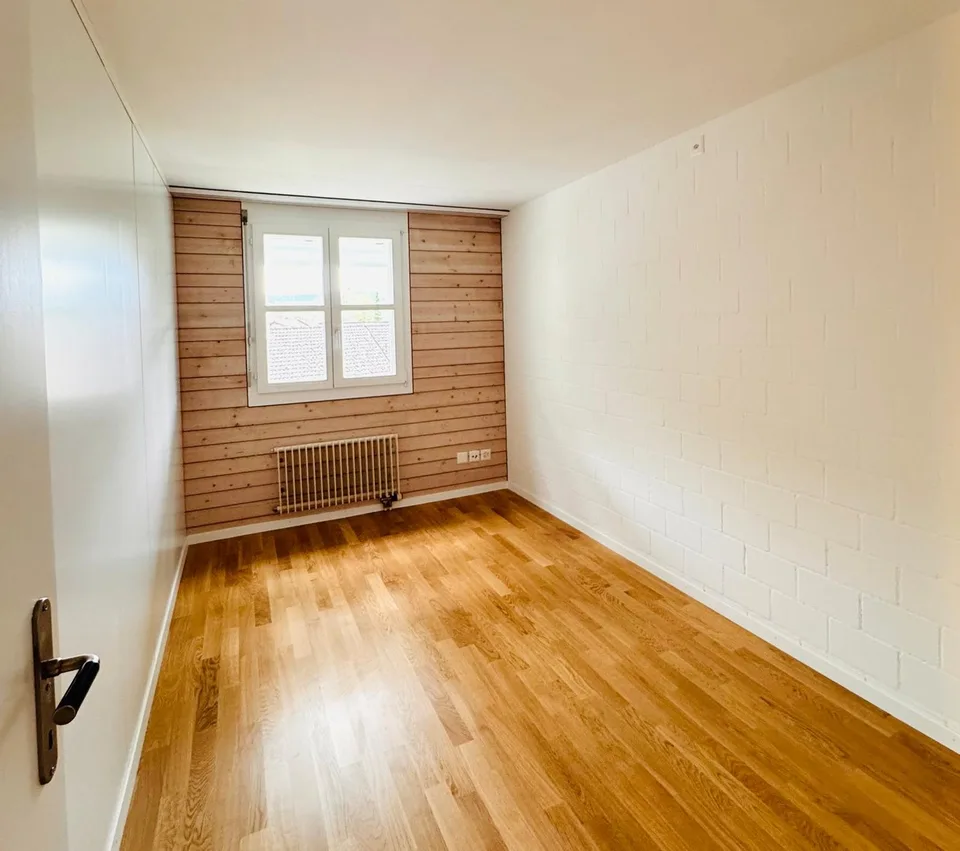 Appartamento maisonnette di 5,5 locali ristrutturato a nuovo in zona tranquilla