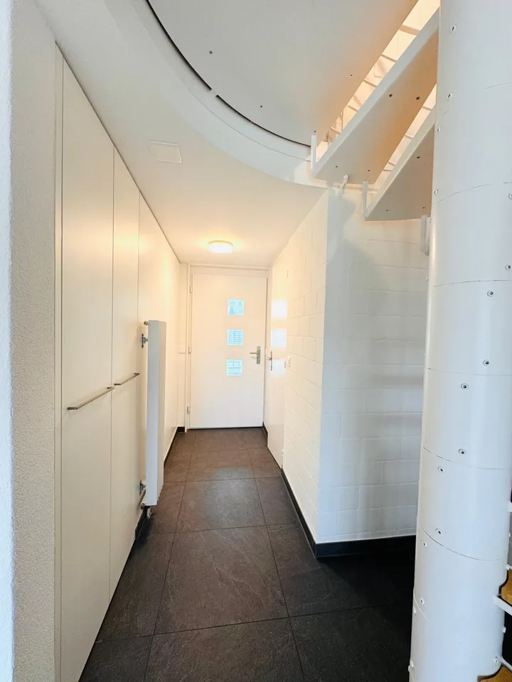 Appartamento maisonnette di 5,5 locali ristrutturato a nuovo in zona tranquilla