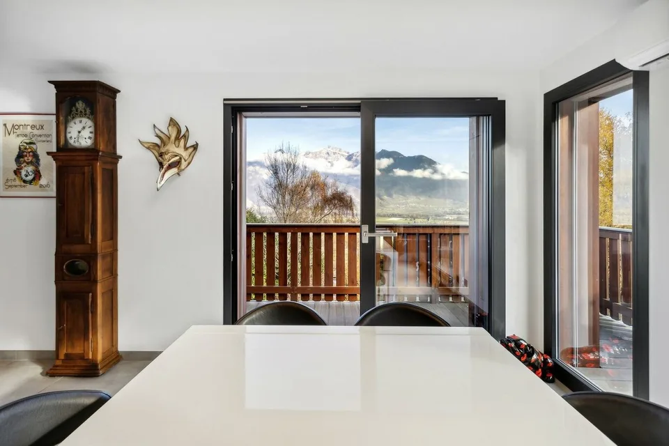 Magnifikes modernes Chalet mit atemberaubendem Blick – Foto 6 von 13
