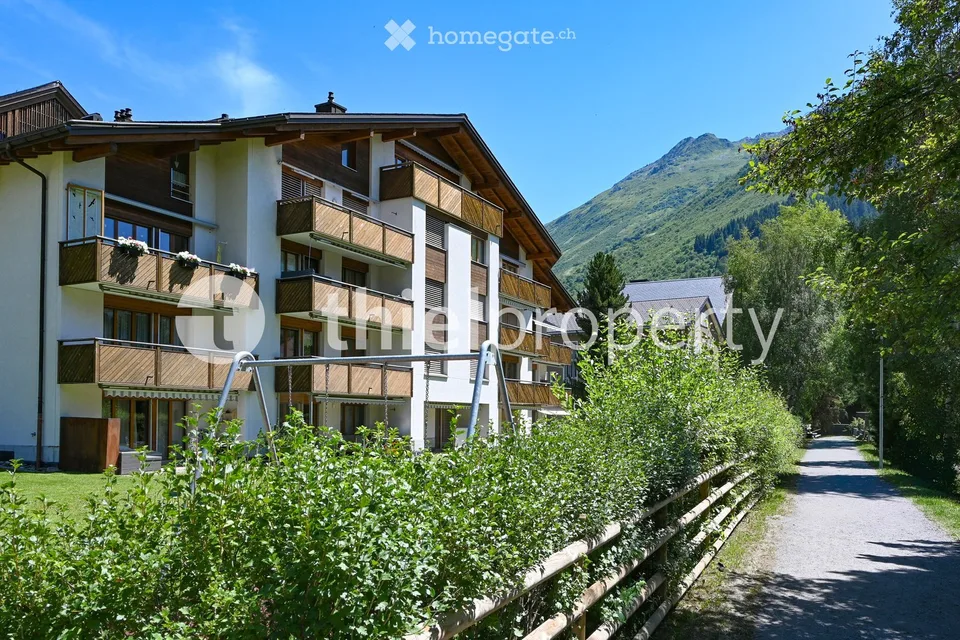 Alpines Wohnen mit Weitblick - Alpine Living with Panoramic Views