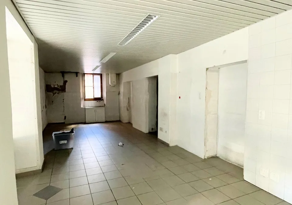 Wohnung mit zwei Ebenen + Wohnung zur Miete + Laden – Foto 12 von 12