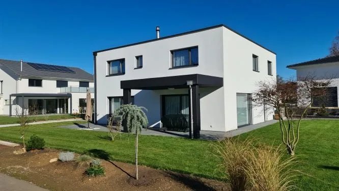 Magnifique villa neuve de très bon standing idéalement bien située de 6,5 pièces