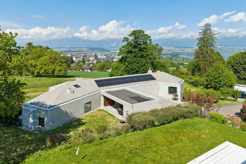Villa d'architecte contemporaine au coeur d'un environnement privilégié