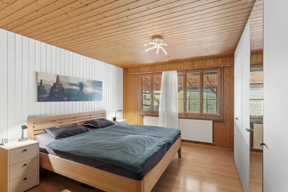 Einfamilienhaus mit Aussicht: Chalet-Traum in der Landwirtschaftszone – Foto 8 von 13