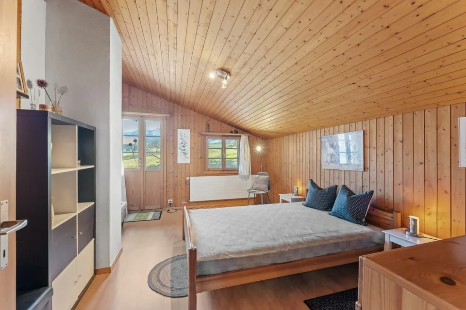 Einfamilienhaus mit Aussicht: Chalet-Traum in der Landwirtschaftszone – Foto 10 von 13