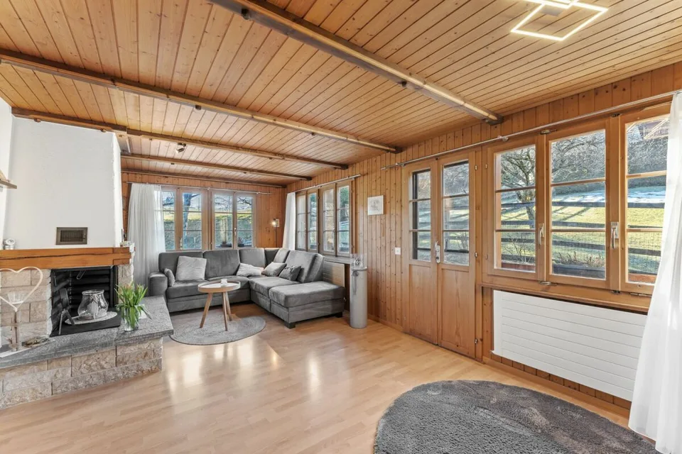 Einfamilienhaus mit Aussicht: Chalet-Traum in der Landwirtschaftszone – Foto 6 von 13