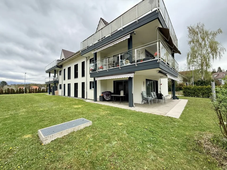 Hochwertige 4.5 Zimmer EG Wohnung in Oekingen