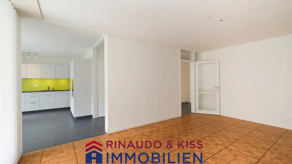 Appartamento moderno con area esterna attraente