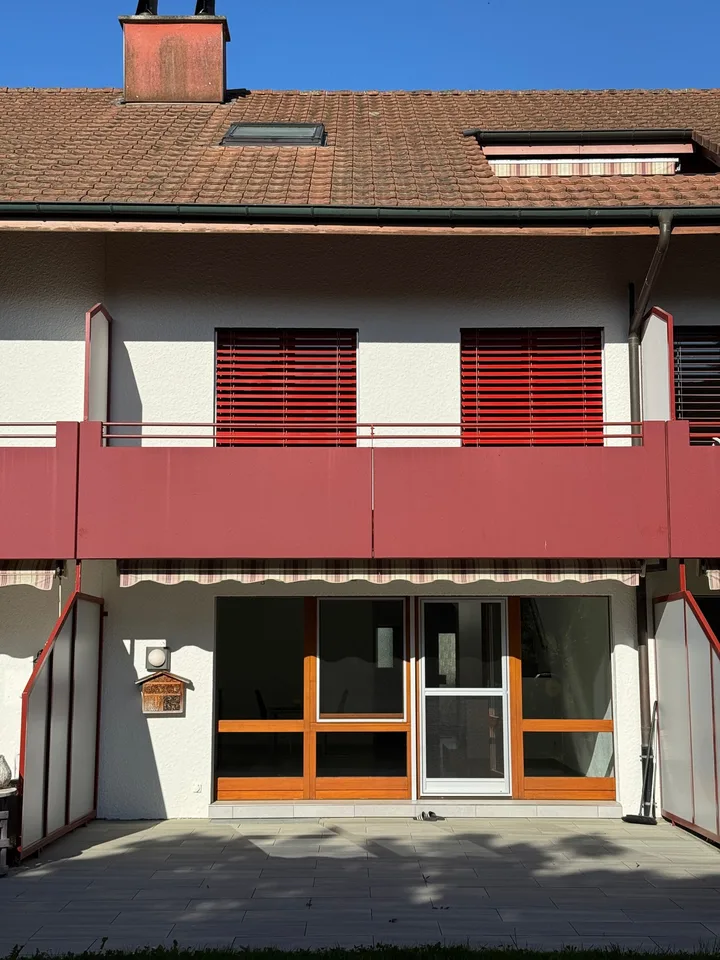 Affascinante appartamento duplex/maisonette di 4,5 locali in una zona tranquilla di Luterbach