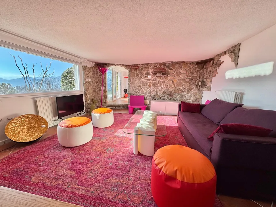 Schöne und moderne Villa in ruhiger und sonniger Lage mit privatem Pool und traumhaftem Seeblick – Foto 15 von 26