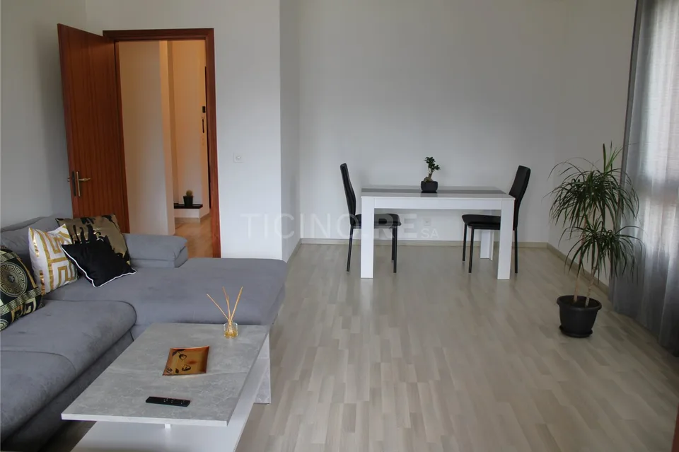Lugano: Helles 3.5-Zimmer-Wohnung mit Seeblick und Stadtblick