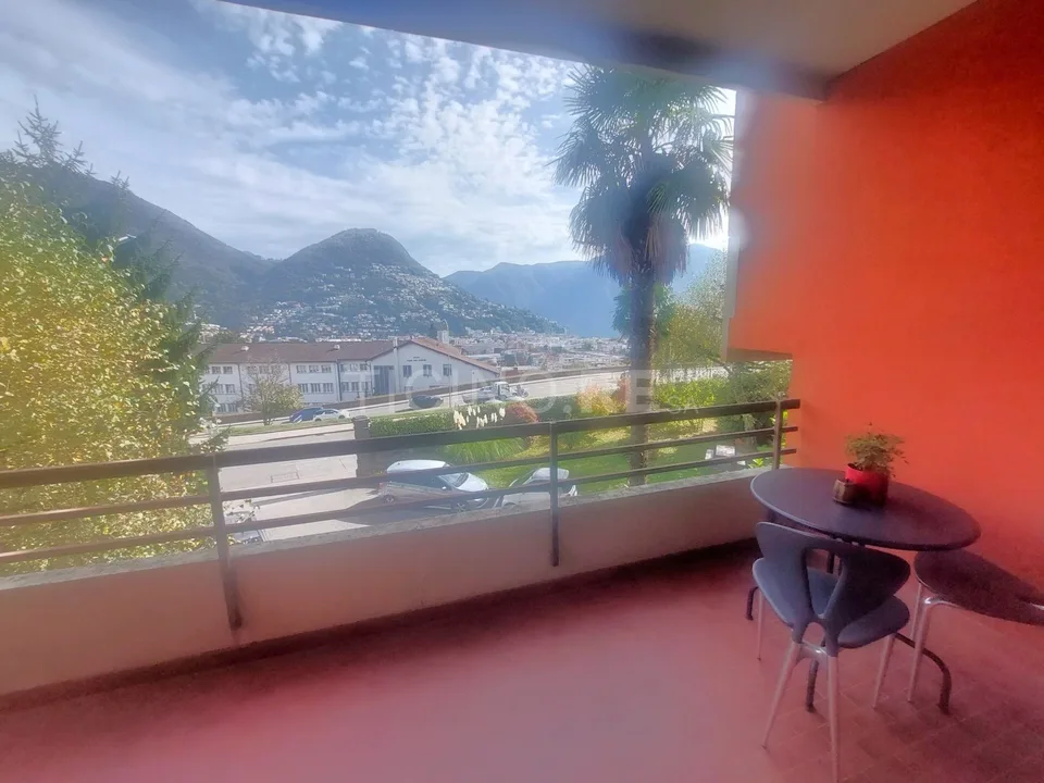 Lugano: Luminoso Appartamento 3.5 Locali con vista lago e città