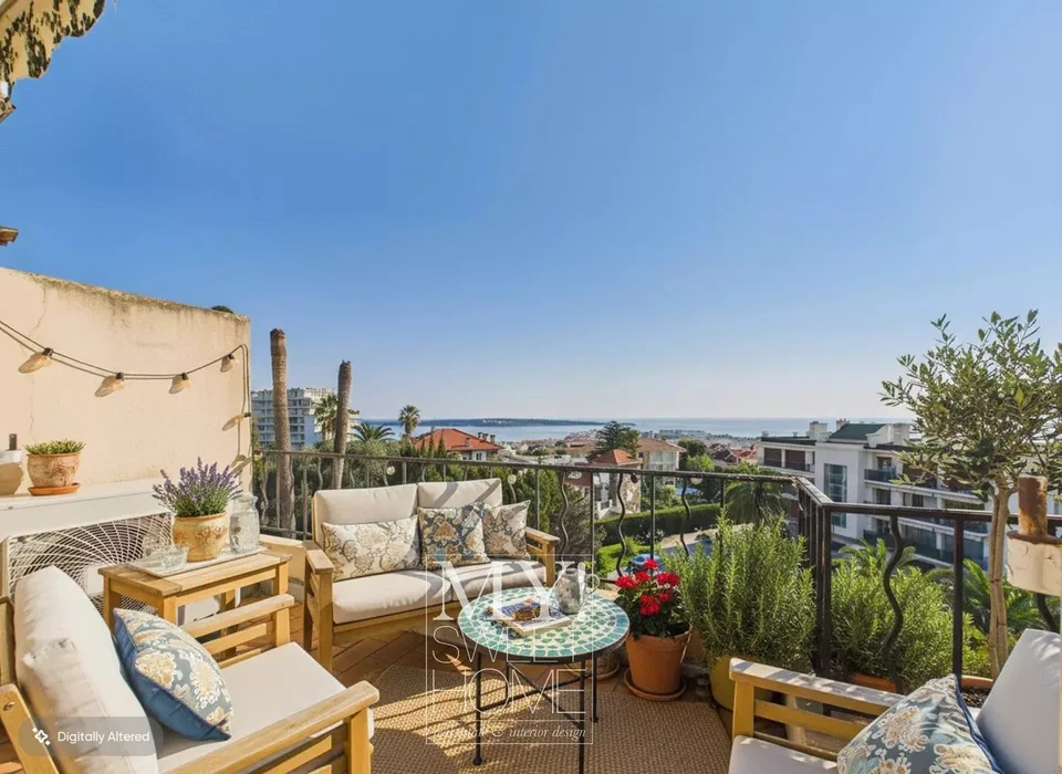 Appartamento in mansarda esclusivo con vista sul mare nel quartiere Californie di Cannes