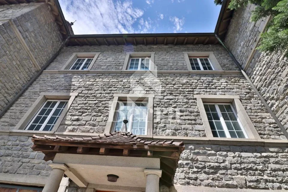 Manoir de 2 appartements + combles - Opportunité rare !!!
