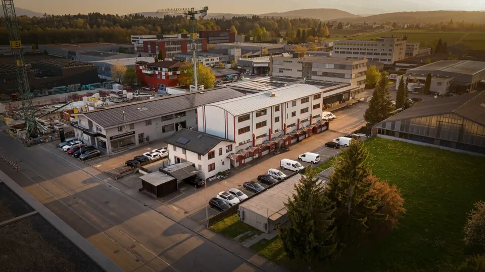 BUSINESS PARK 8184 - Bachenbülach | ZH