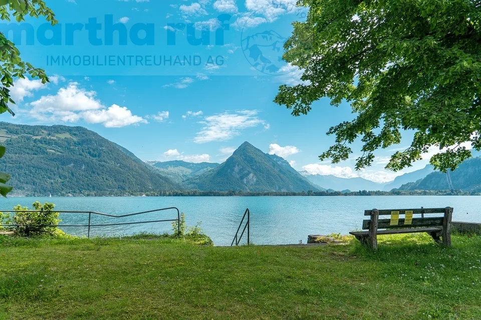 Baulandparzelle mit Zugang zum See