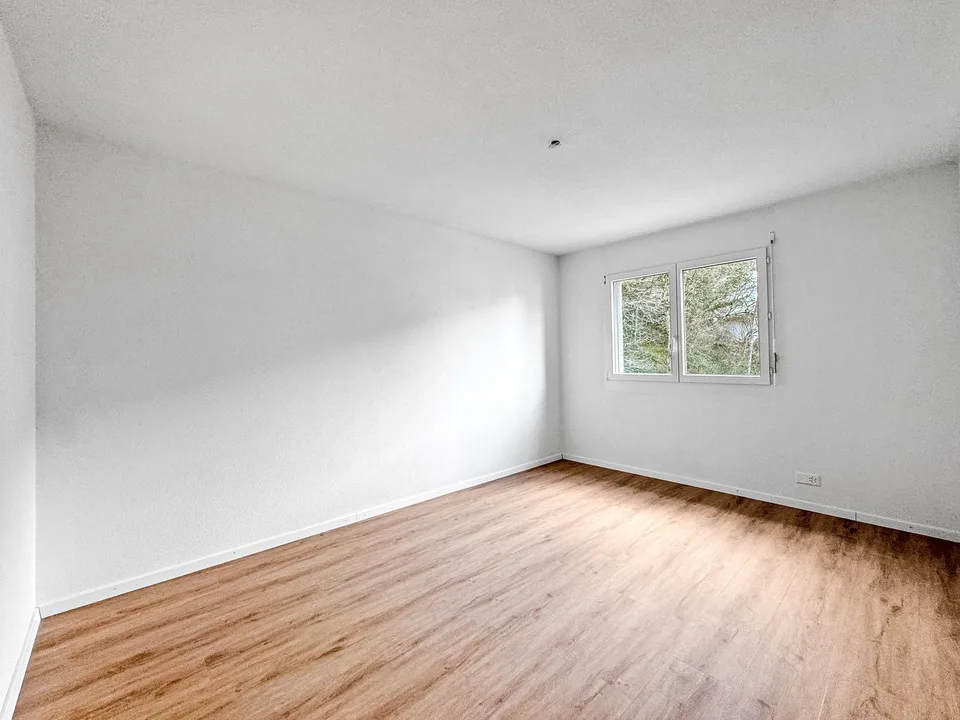 Superbe Gelegenheit! 4,5-Zimmer-Wohnung komplett renoviert im Jahr 2025 – Foto 6 von 12