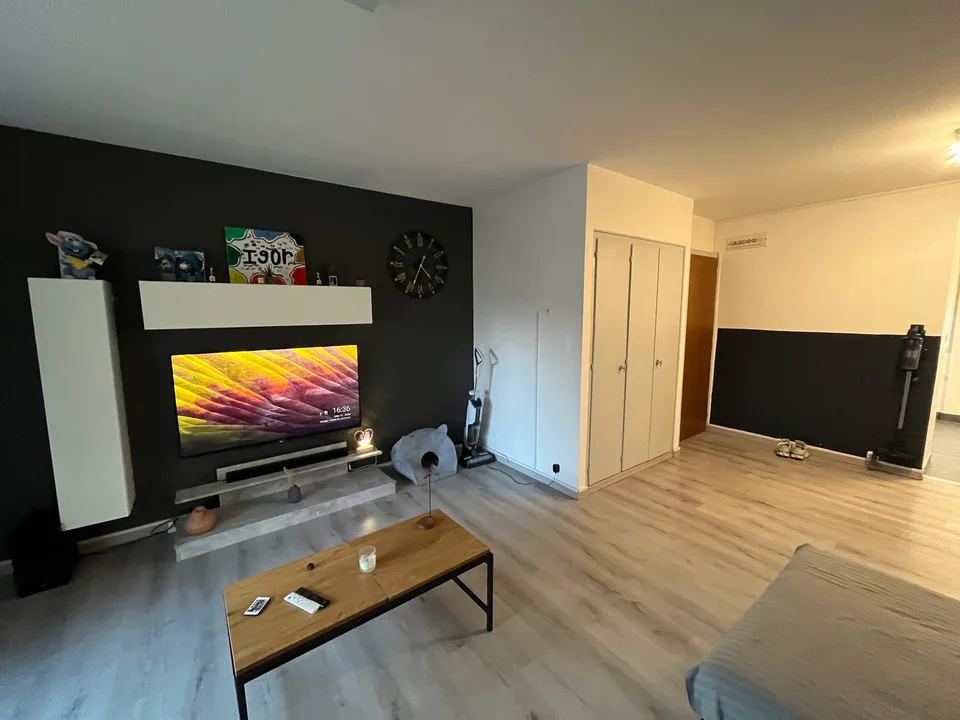 ENTIEREMENT RENOVE, LUMINEUX, BIEN SITUE