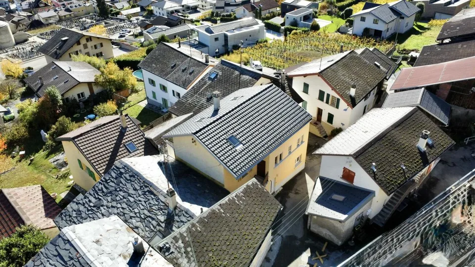 Casa con 2 appartamenti a Fully – foto 8 di 20