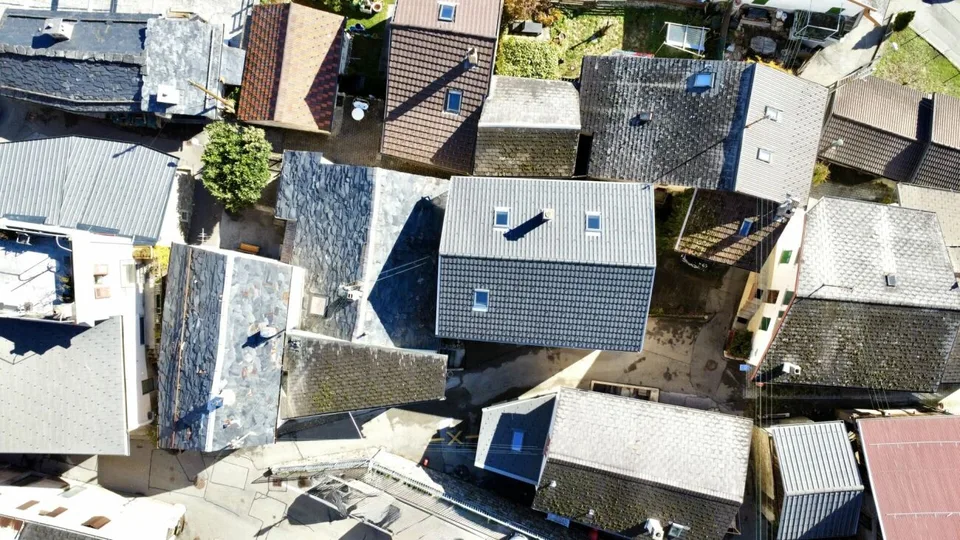 House with 2 apartments in Fully