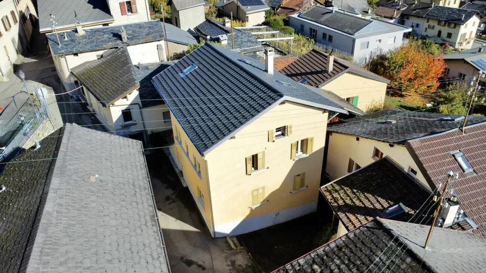 House with 2 apartments in Fully