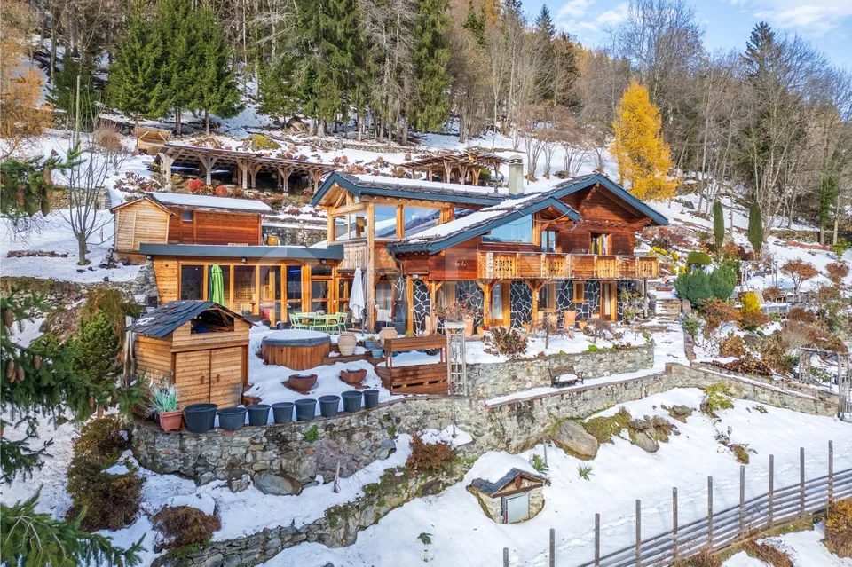 Proprietà alpina eccezionale ai piedi degli impianti di risalita