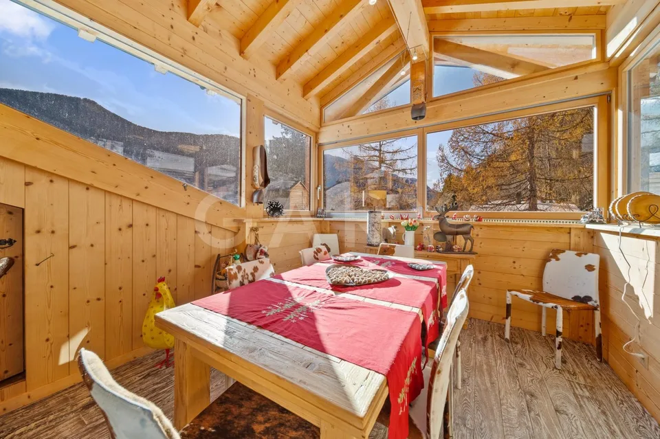 Außergewöhnliche Alpenimmobilie zu Füßen der Skilifte – Foto 8 von 13